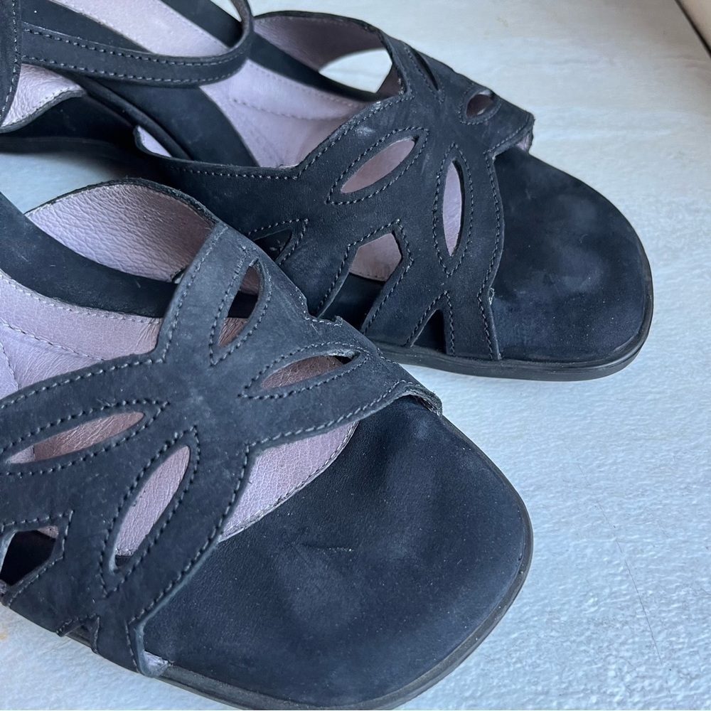 ** Beautifeel Black Leather Wedge Sandals sz 41 Ankle Strap - Picture 3 of 12